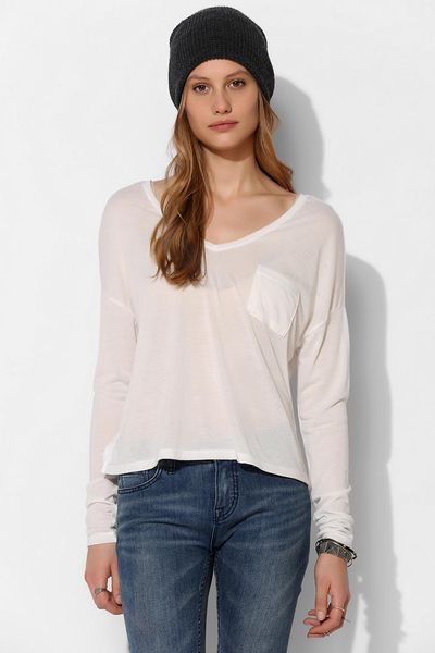 Urban Outfitters Cozy V-Neck Pocket Tee in White | Lyst