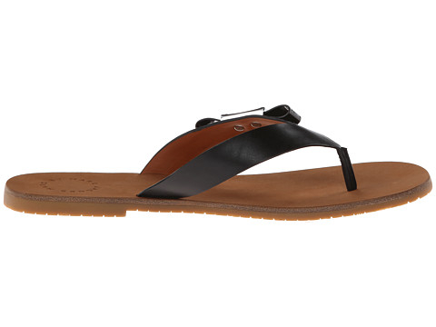 tuxedo flip flops