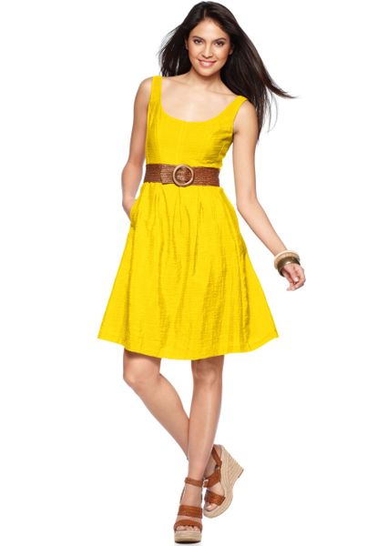 Nine West Sleeveless Belted Scoop-Neck Dress in Yellow