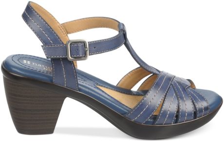 Naturalizer Brunie Sandals in Blue (Mali Blue)