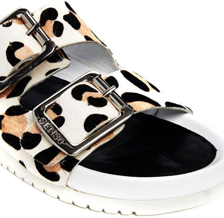 Senso Ida Iii White Leopard Print Footbed Flat Sandals in White | Lyst