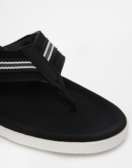 aldo black leather flip flops