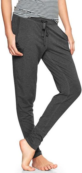 gap gray sweatpants