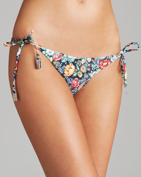 elephant juice with kimberly williams sex scene tie side string bikini