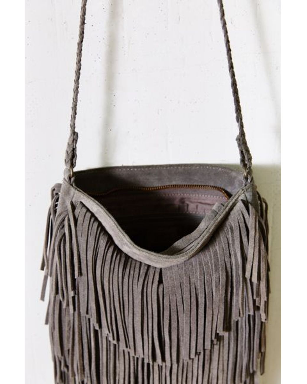 Ecote Fringe Bucket Bag | Bucket bag, Ecote, Urban outfitters