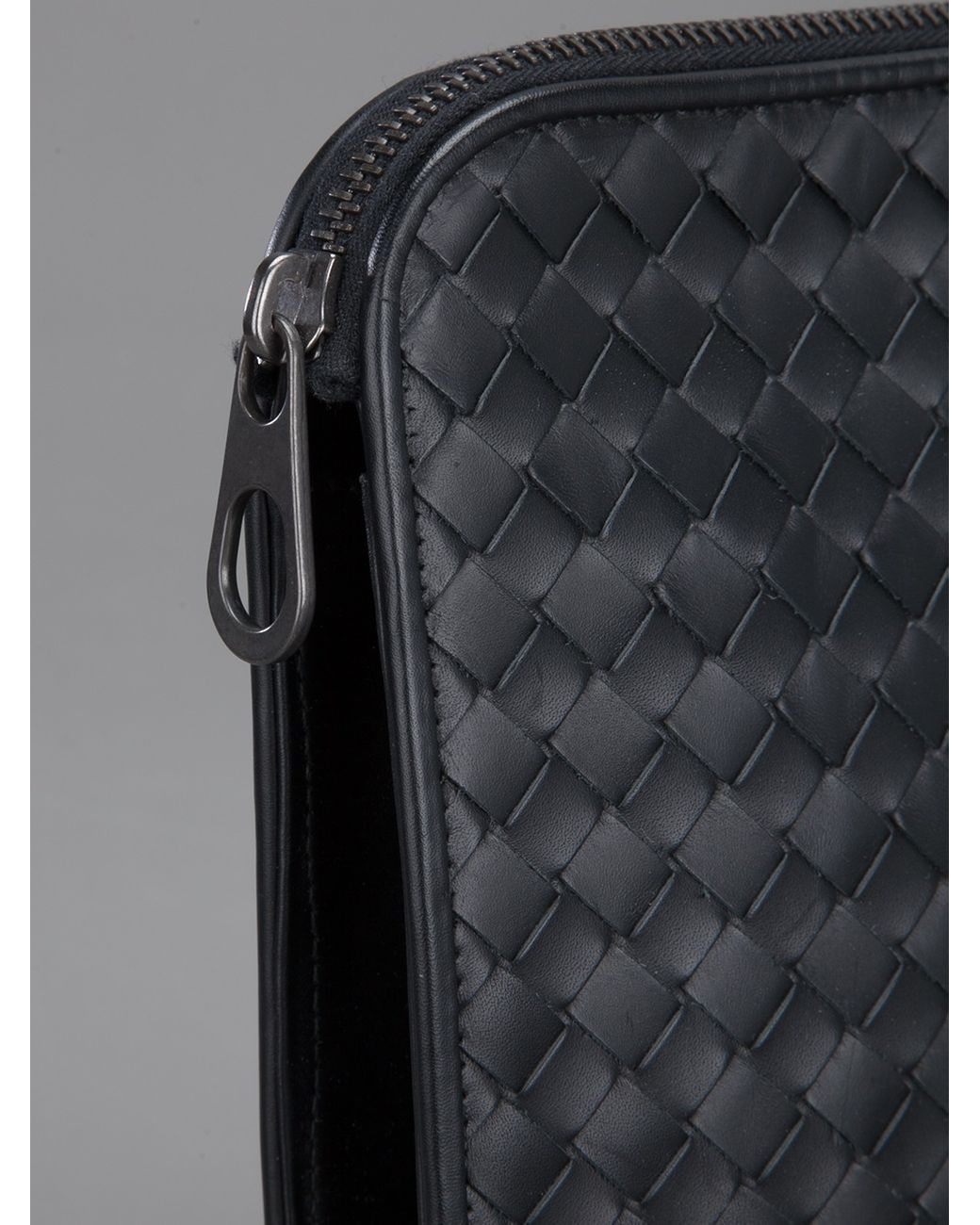 Bottega Veneta Intrecciato Laptop Sleeve in Black for Men | Lyst