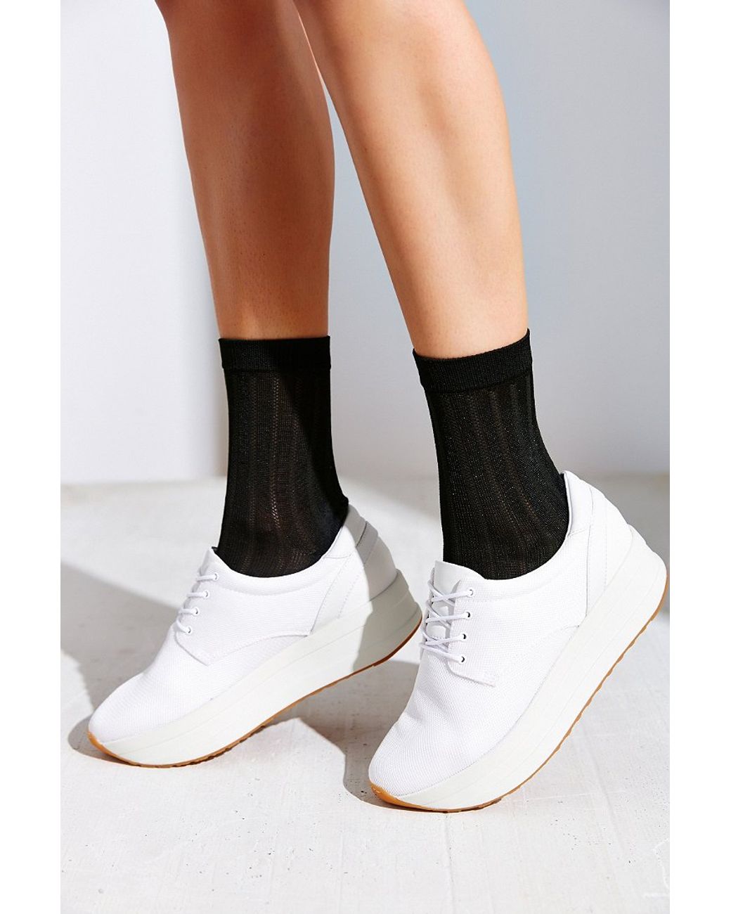 casey platform sneaker