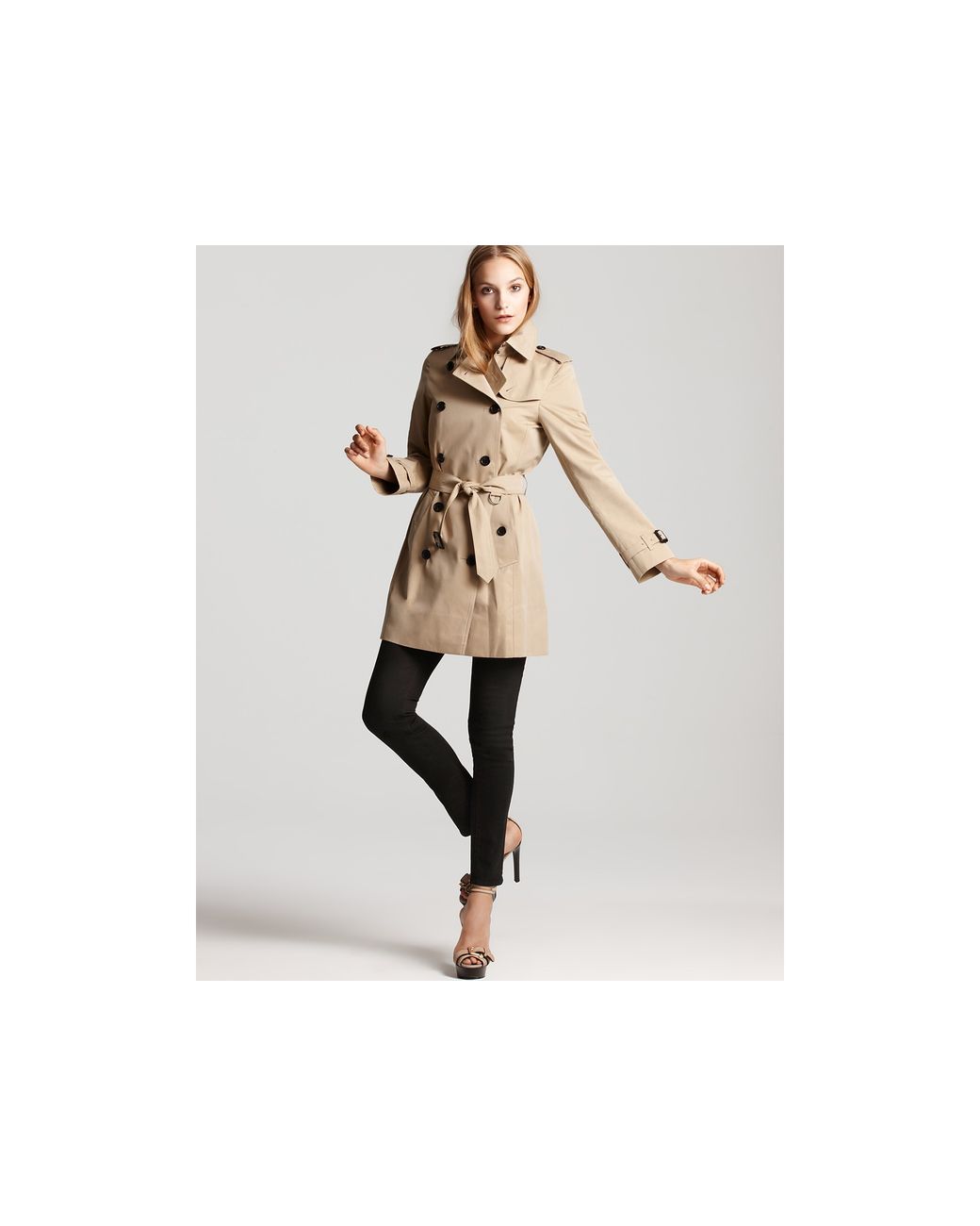 Burberry London Buckingham Trench Coat in Natural | Lyst