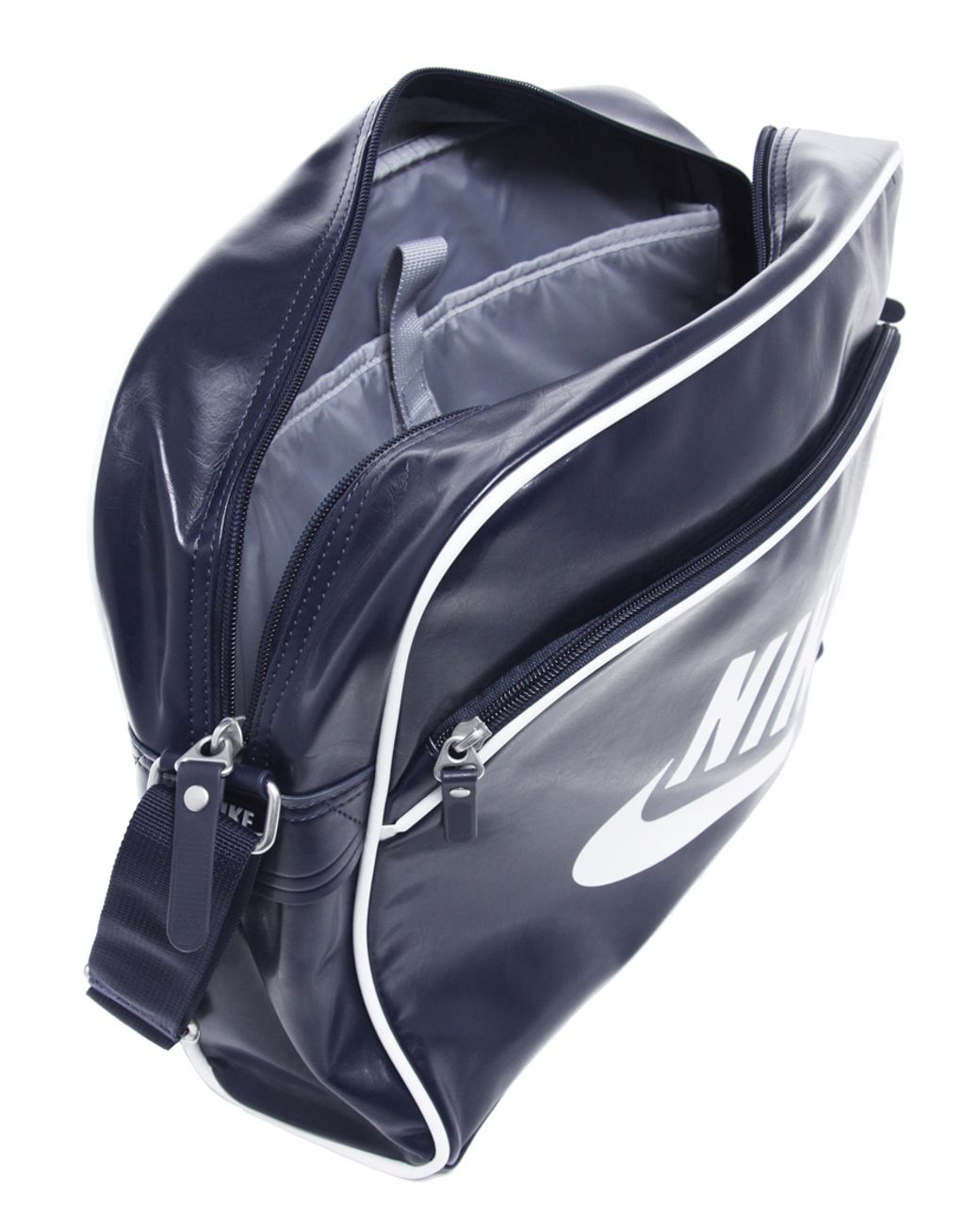 Nike heritage track bag deals