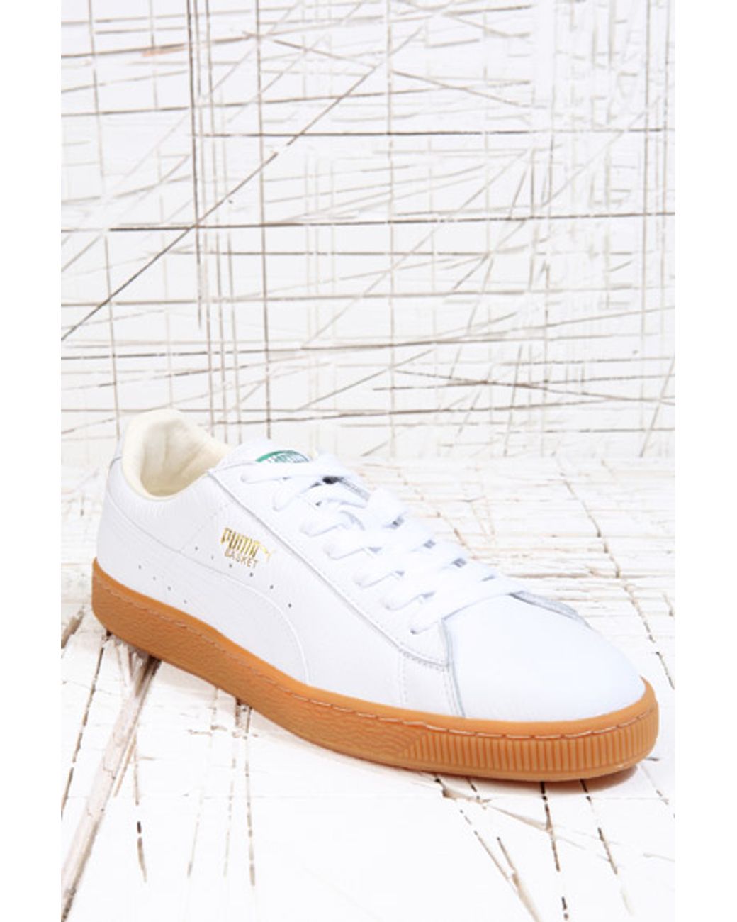 Puma white store gum sole