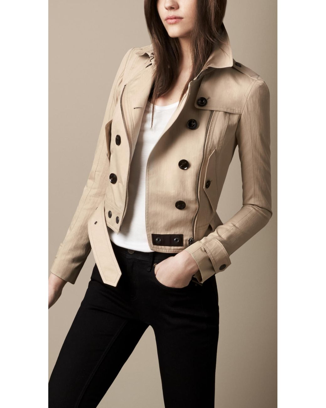 Burberry Brit Cropped Studded Undercollar Trench Coat in Natural | Lyst