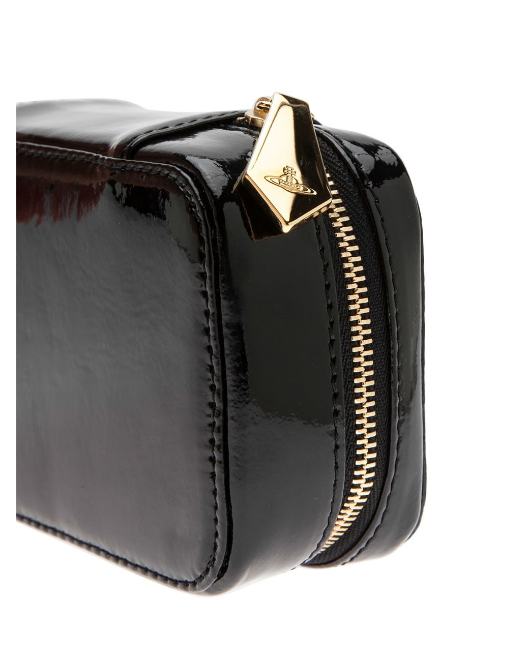 Alexander Mcqueen Leather Cosmetic Bag - - Farfetch.com  Leather cosmetic  bag, Black makeup bag, Leather makeup bag