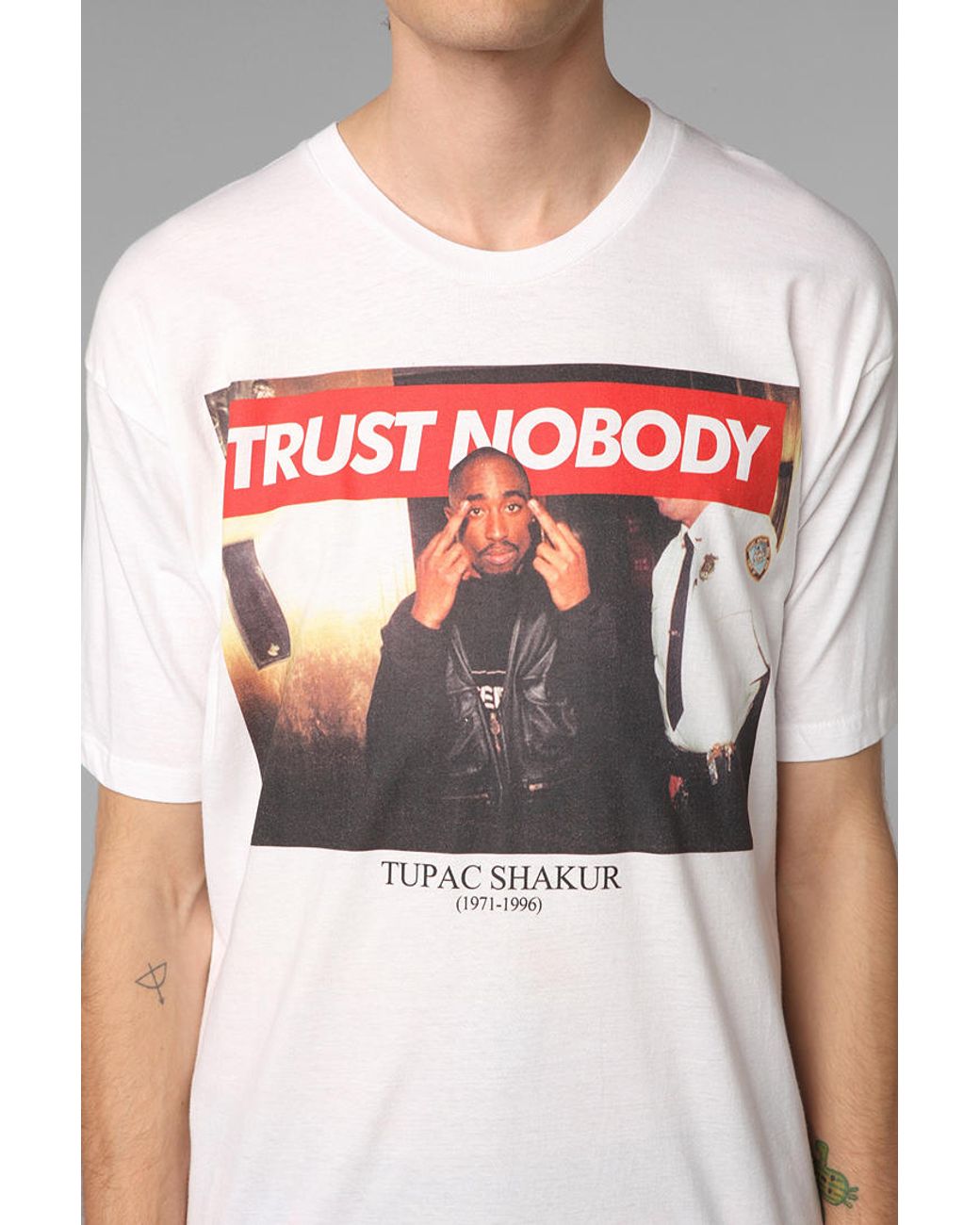 Urban Outfitters Tupac Trust Nobody Tee in White for Men | Lyst