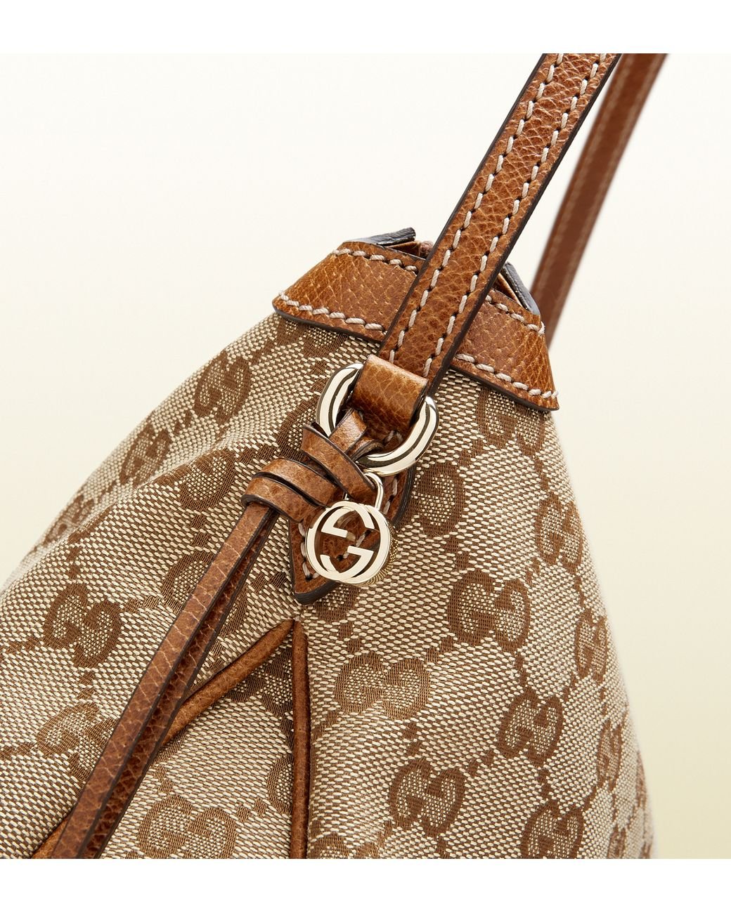 Gucci bree hobo outlet