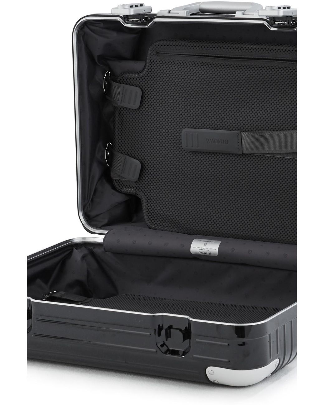 rimowa hybrid cabin s