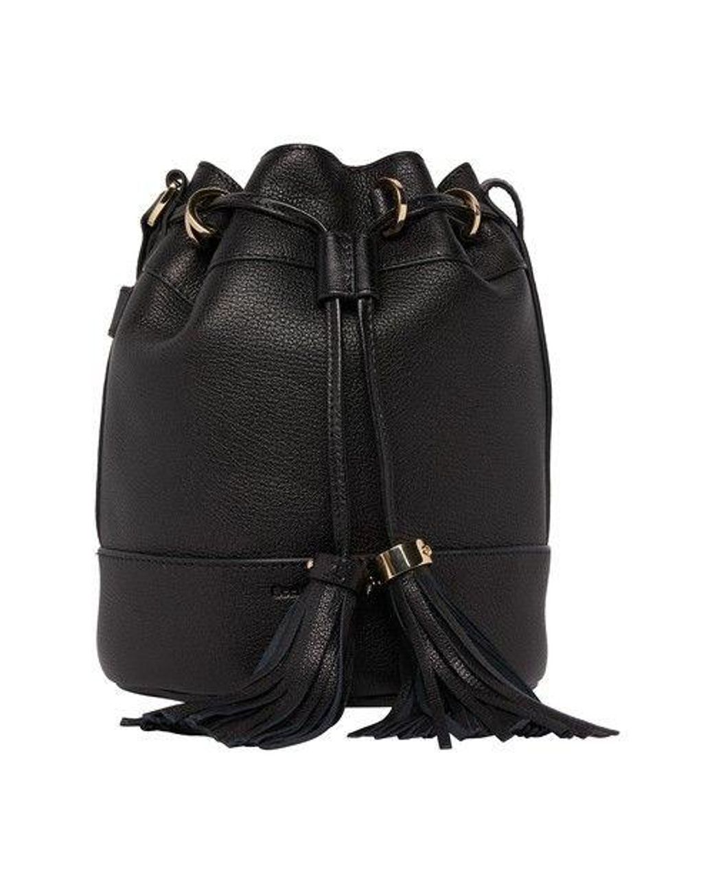 See By Chloé Bucket Bag Vicki in Black | Lyst