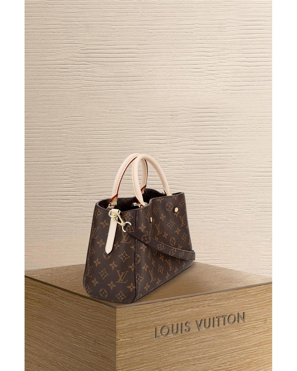 Montaigne BB Louis Vuitton en coloris Marron | Lyst