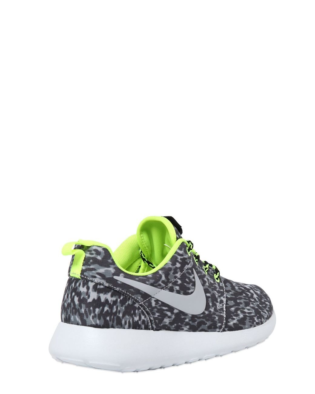 Nike Roshe Run Leopard Print Running Sneakers in Cool Grey (Gray) | Lyst