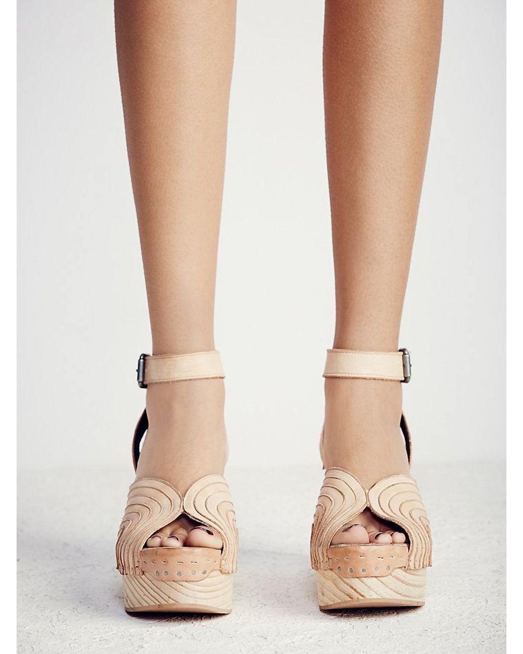 Free People Orion Clog in Natural Lyst