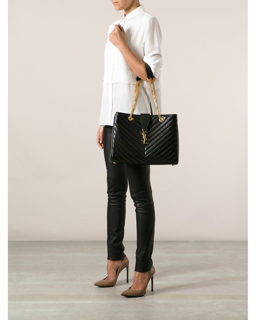Ysl black online quilted bag