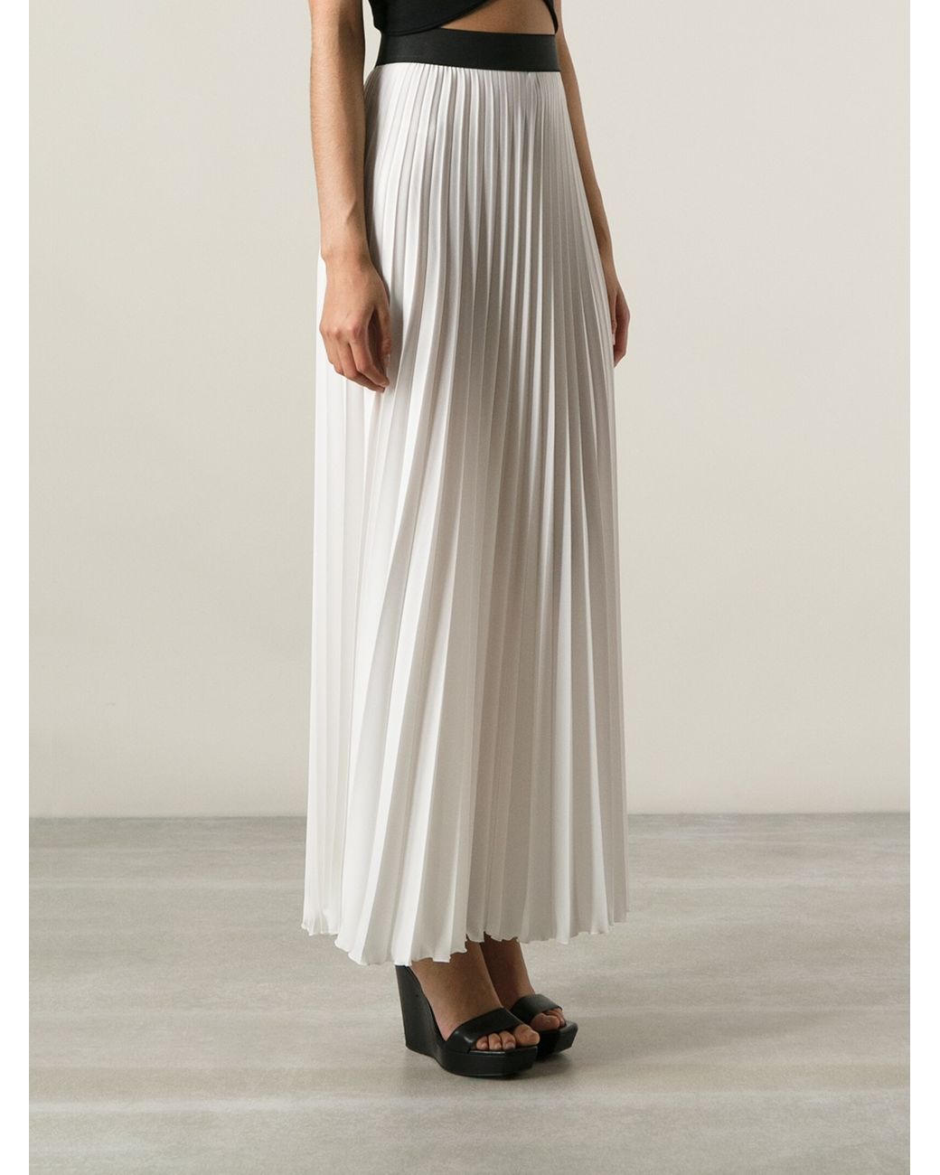 P.A.R.O.S.H. Long Pleated Skirt in White | Lyst