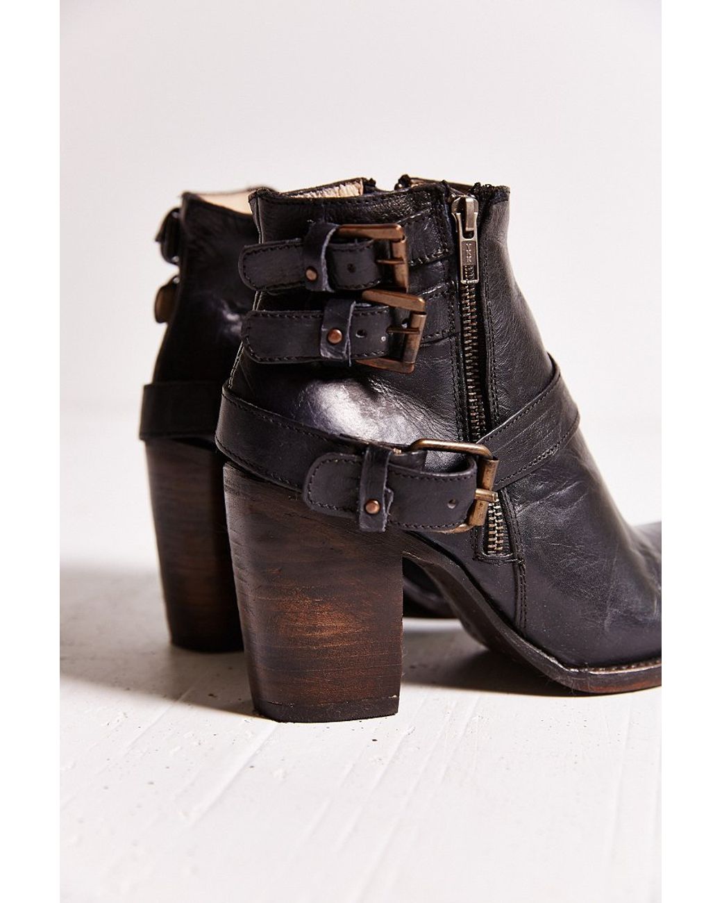 Buckle freebird boots best sale