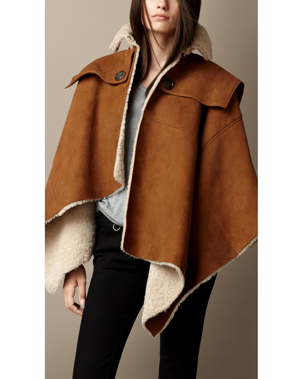Burberry Shearling Poncho Cape in Camel (Brown) | Lyst