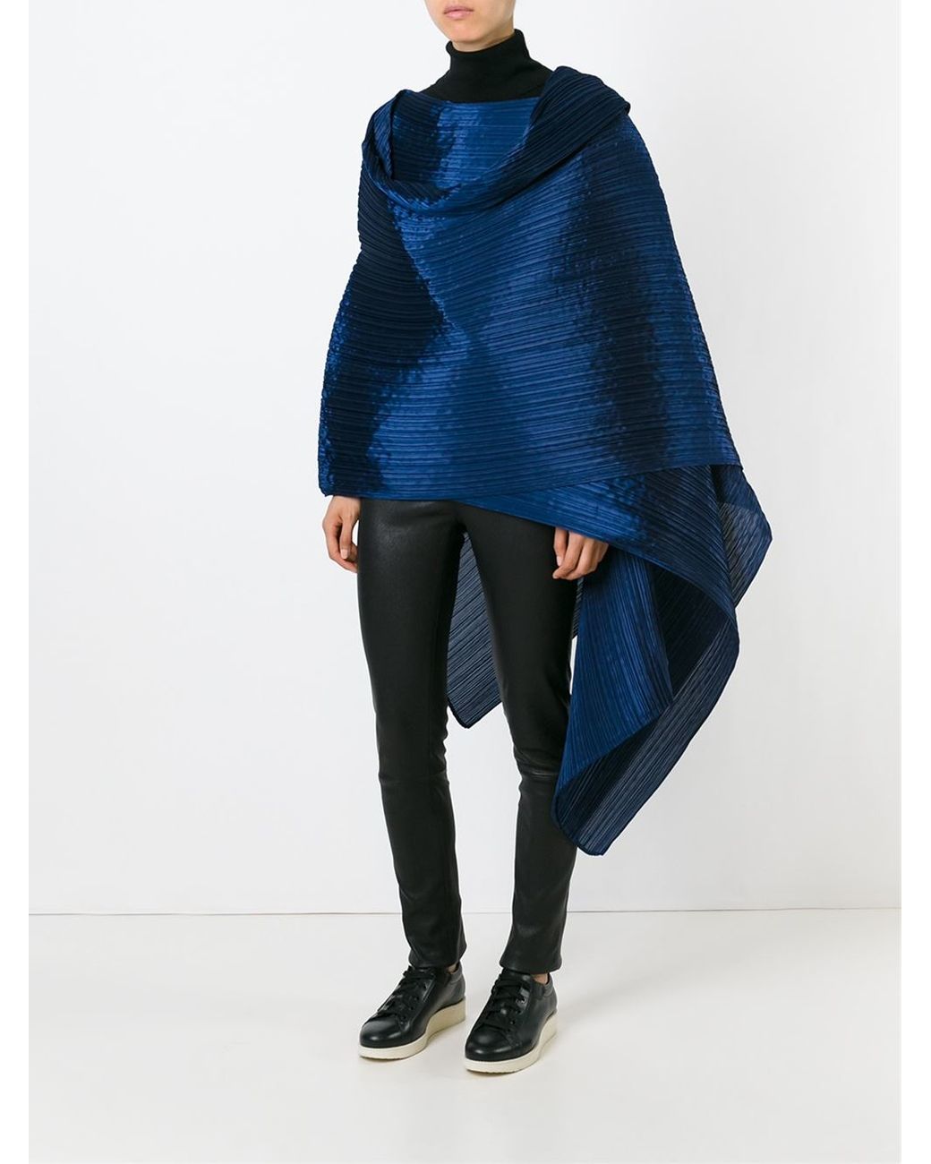 Issey miyake 2024 pleated scarf