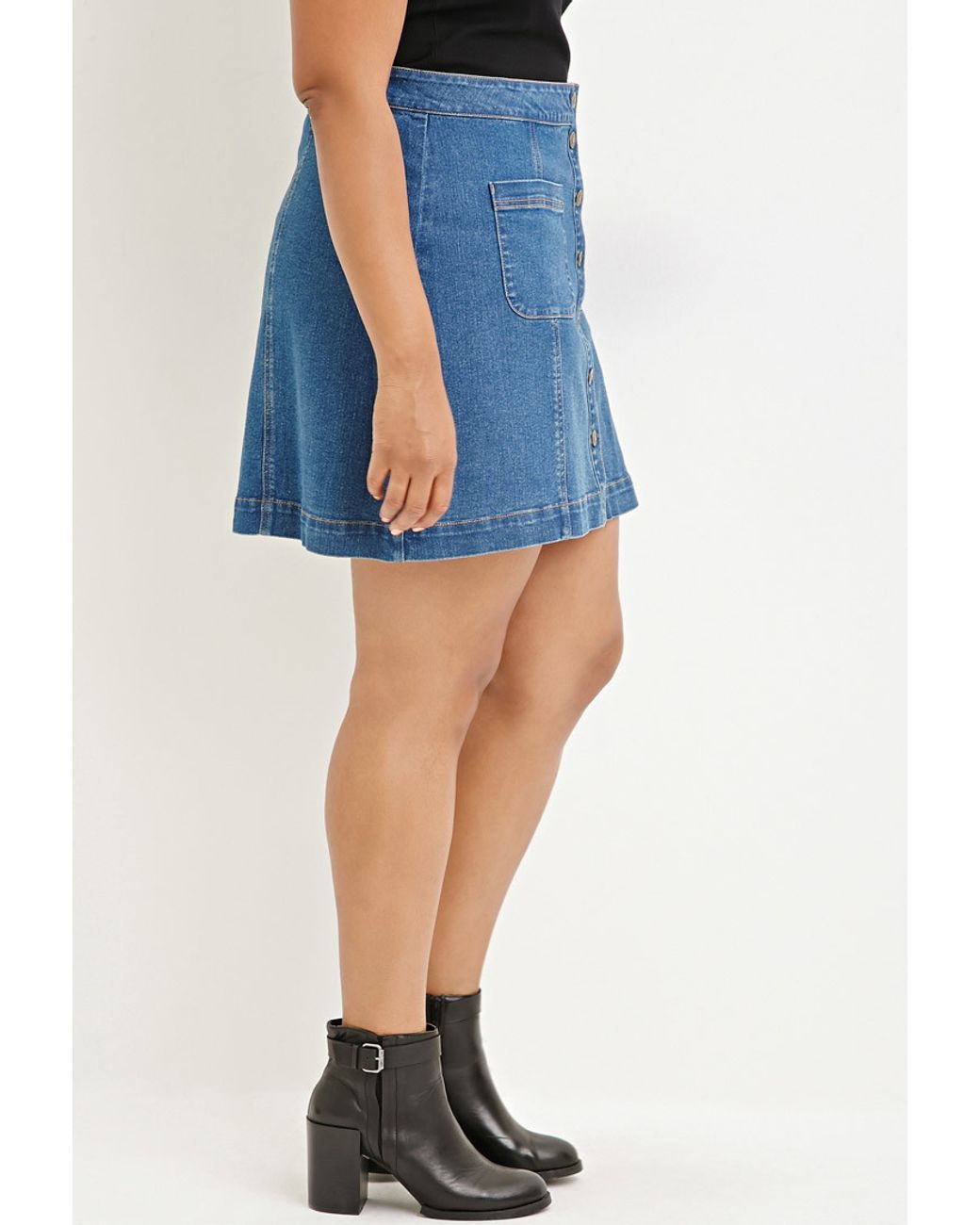 Plus Size Button-down Denim Skirt 