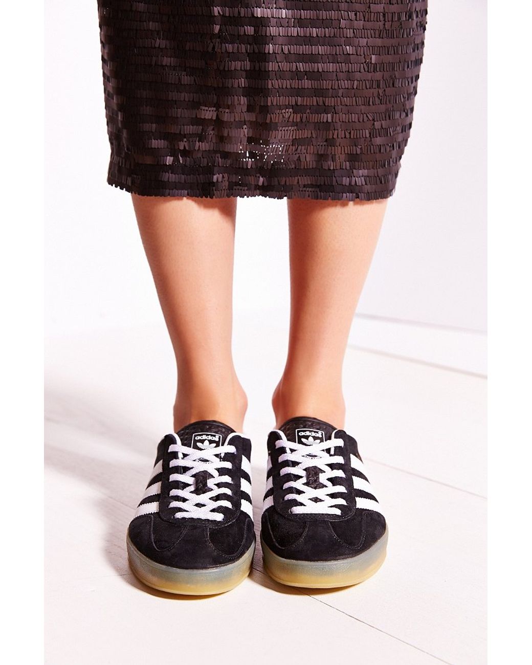 adidas Originals Gazelle Gum-Sole Indoor Sneaker in Black | Lyst