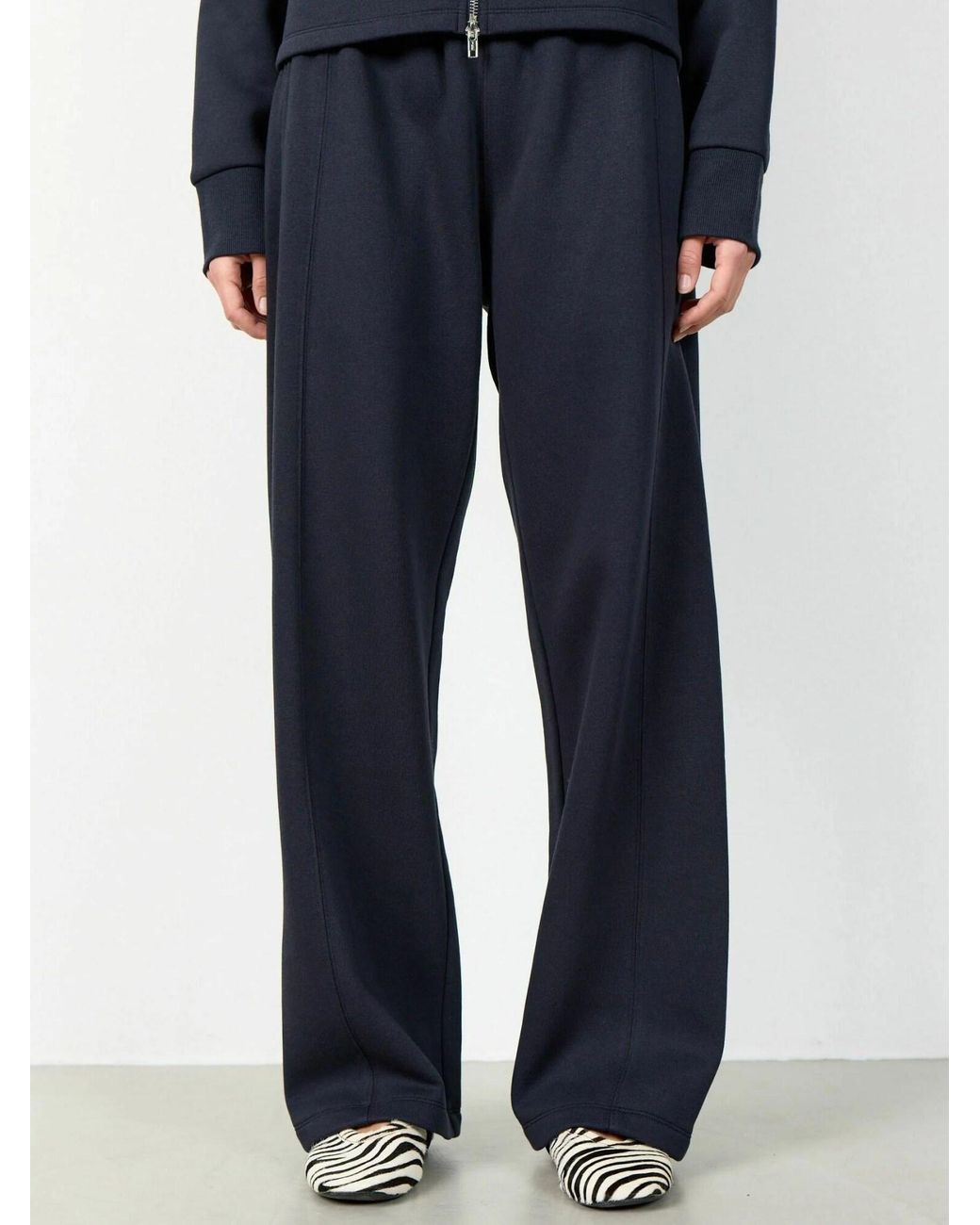 Levete Room Black Trouser Lr-Nuka 15