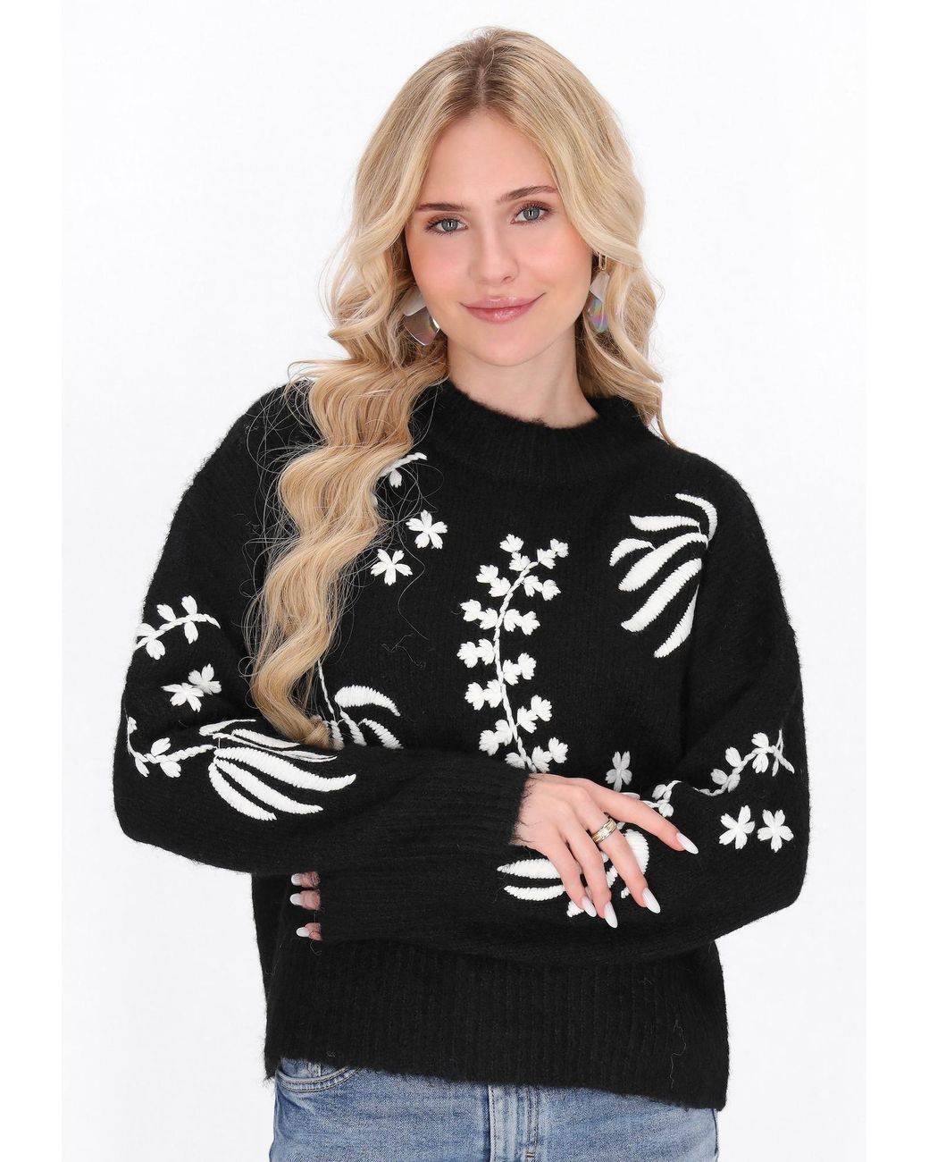 IZIA Black Pullover