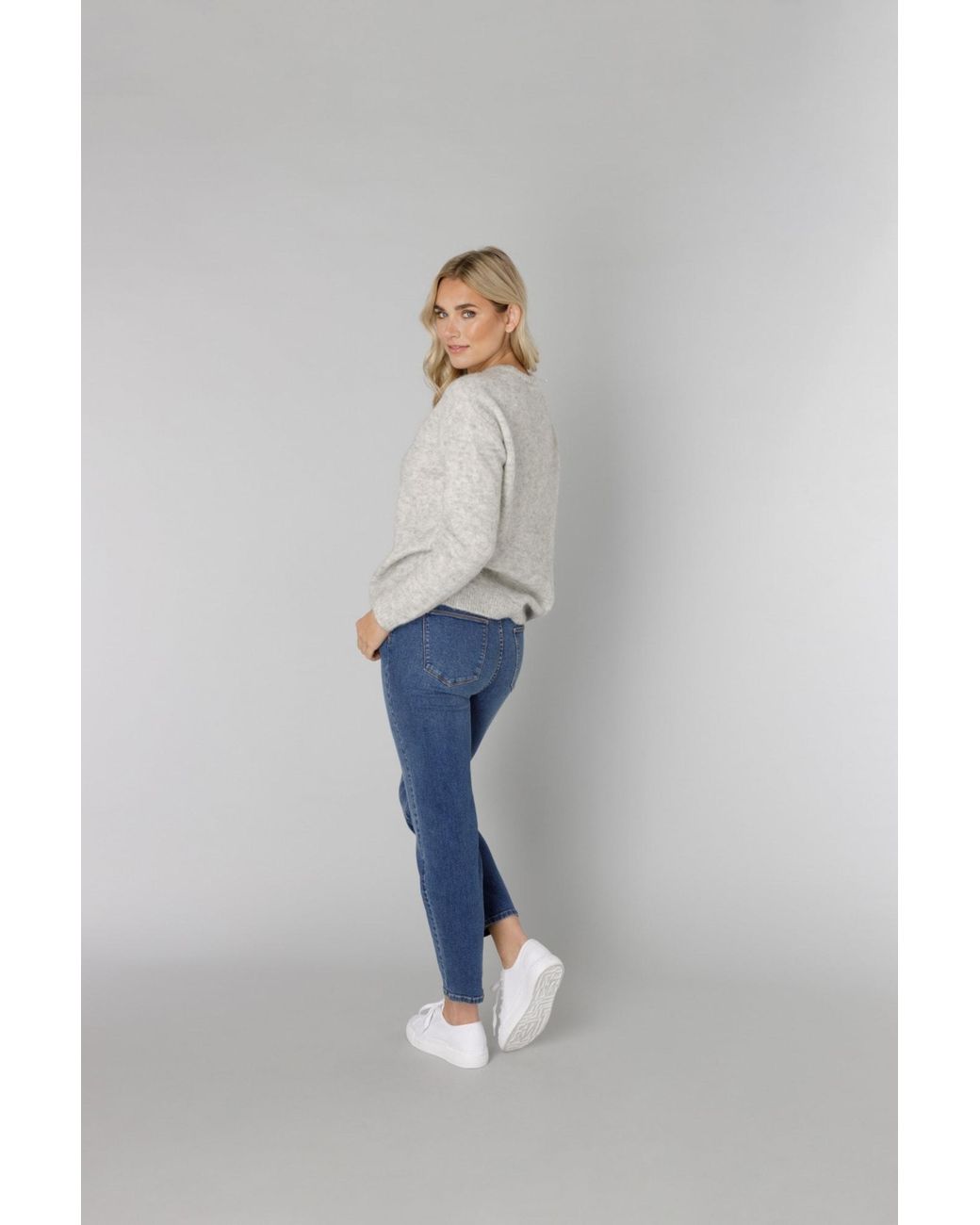 Base London White Pullover