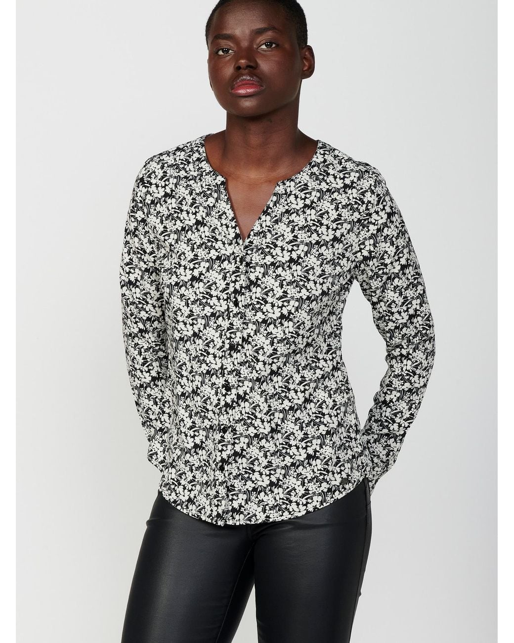 Koröshi Gray Bluse