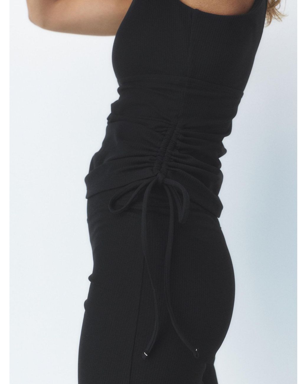 Self Black Top