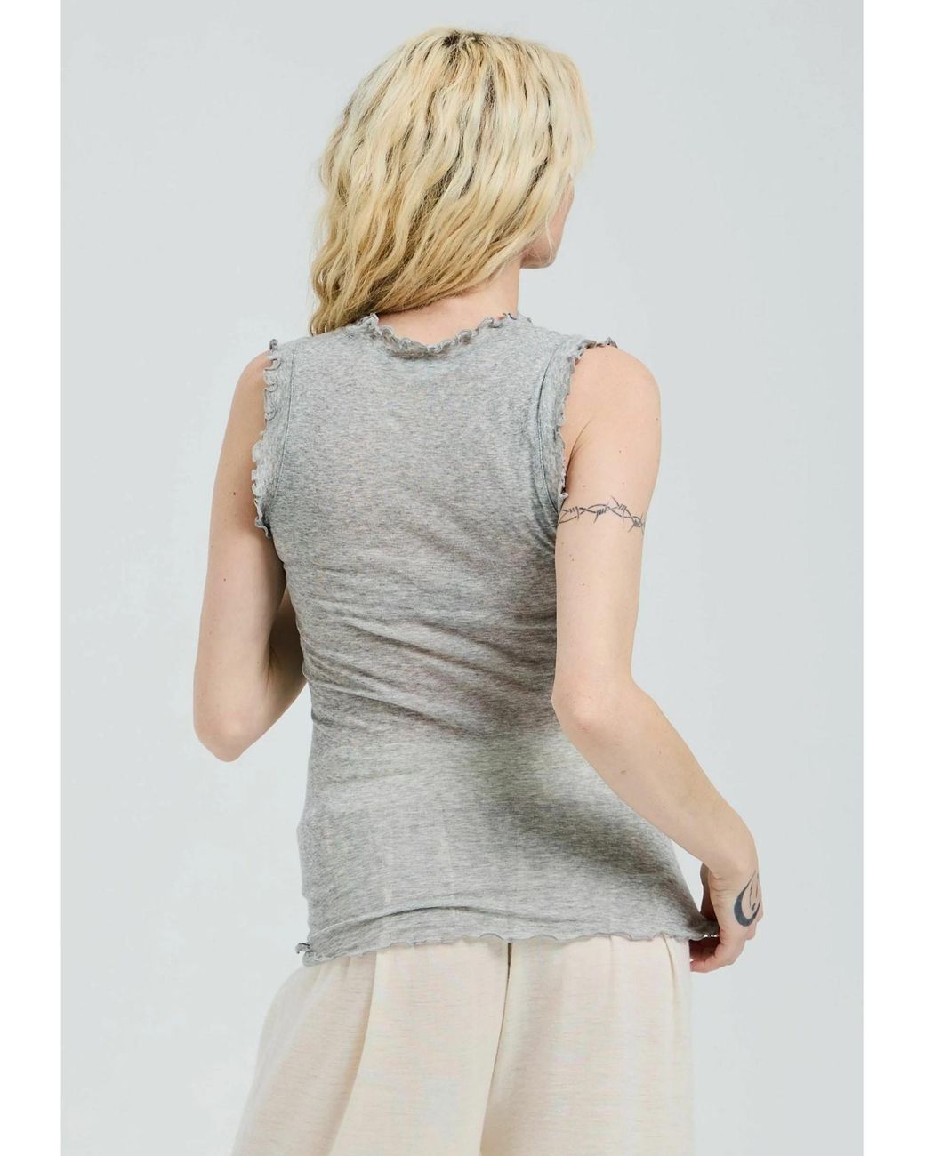 Seamless Basic Gray Top Flounce