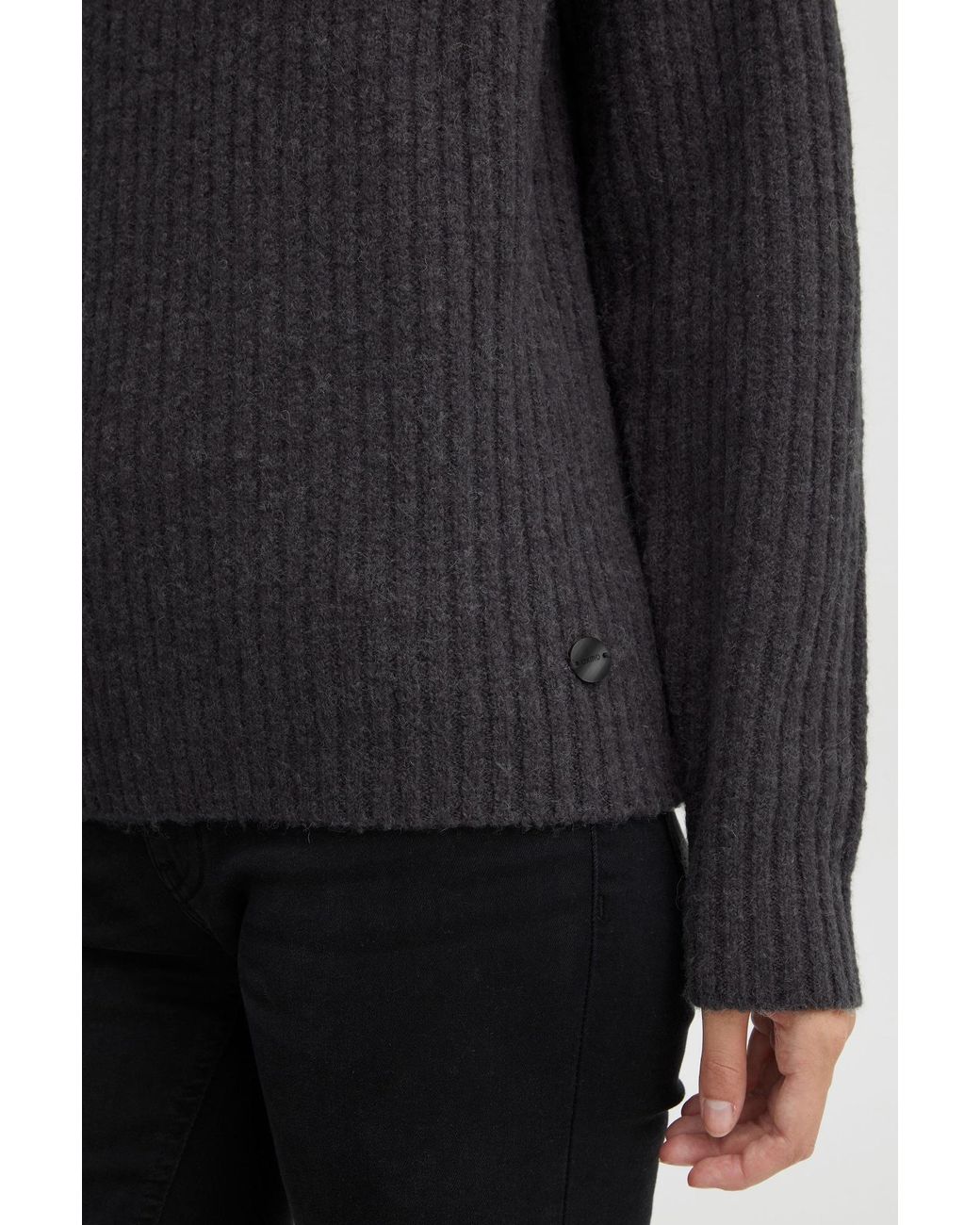 Oxmo Black Pullover Saline