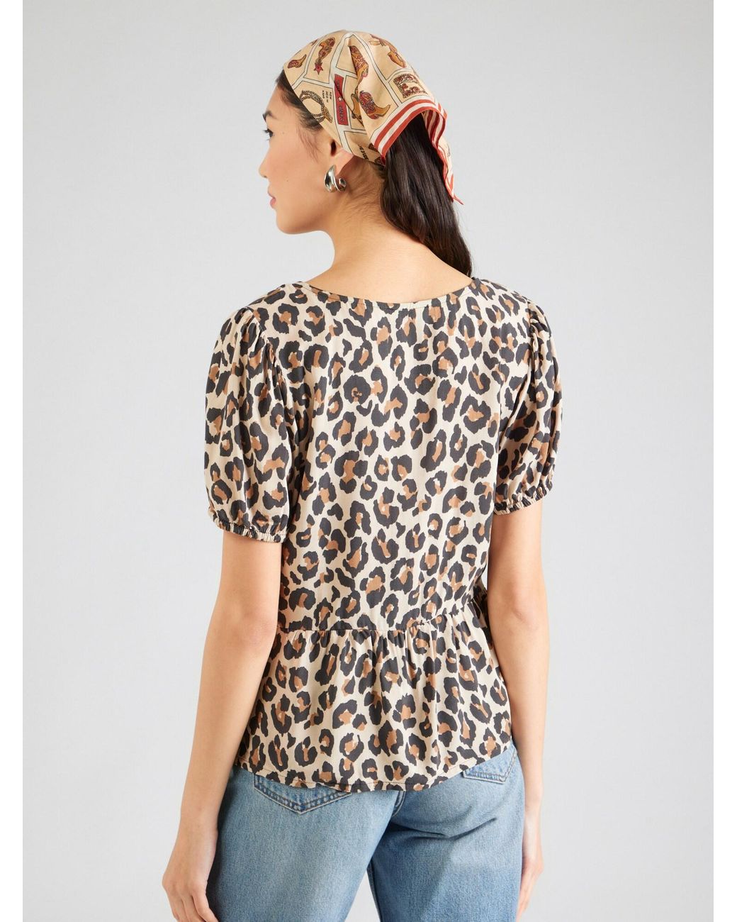Sublevel White Bluse