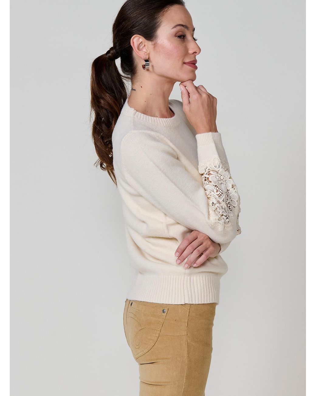 Koröshi White Pullover