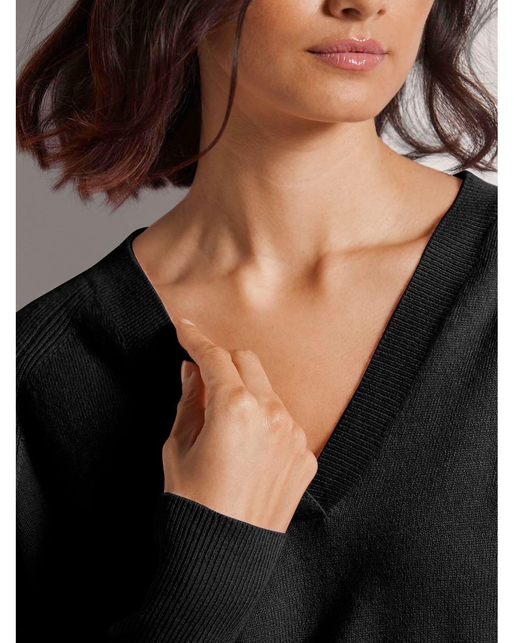 Madeleine Black Pullover