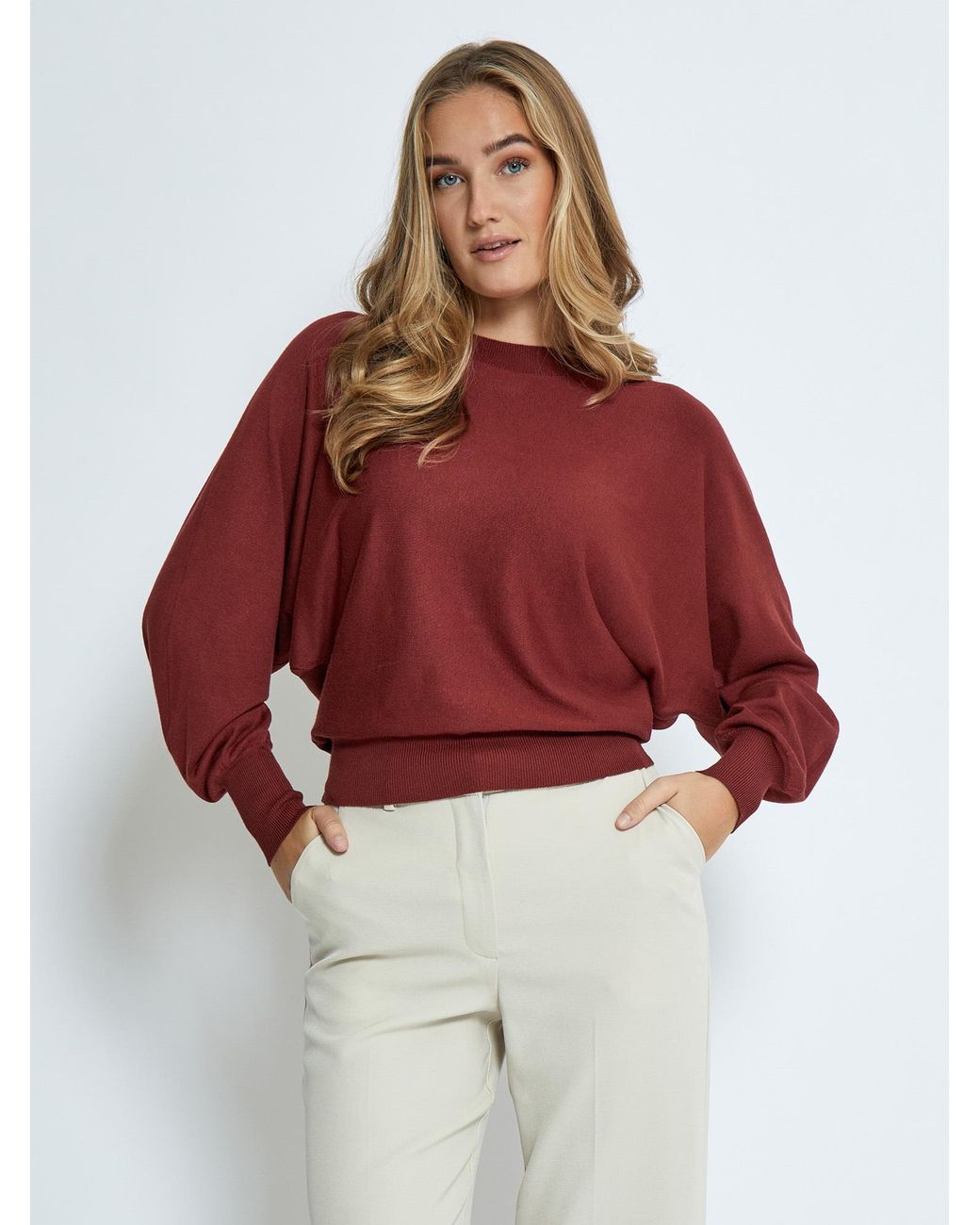 Minus Red Pullover Dana Bat