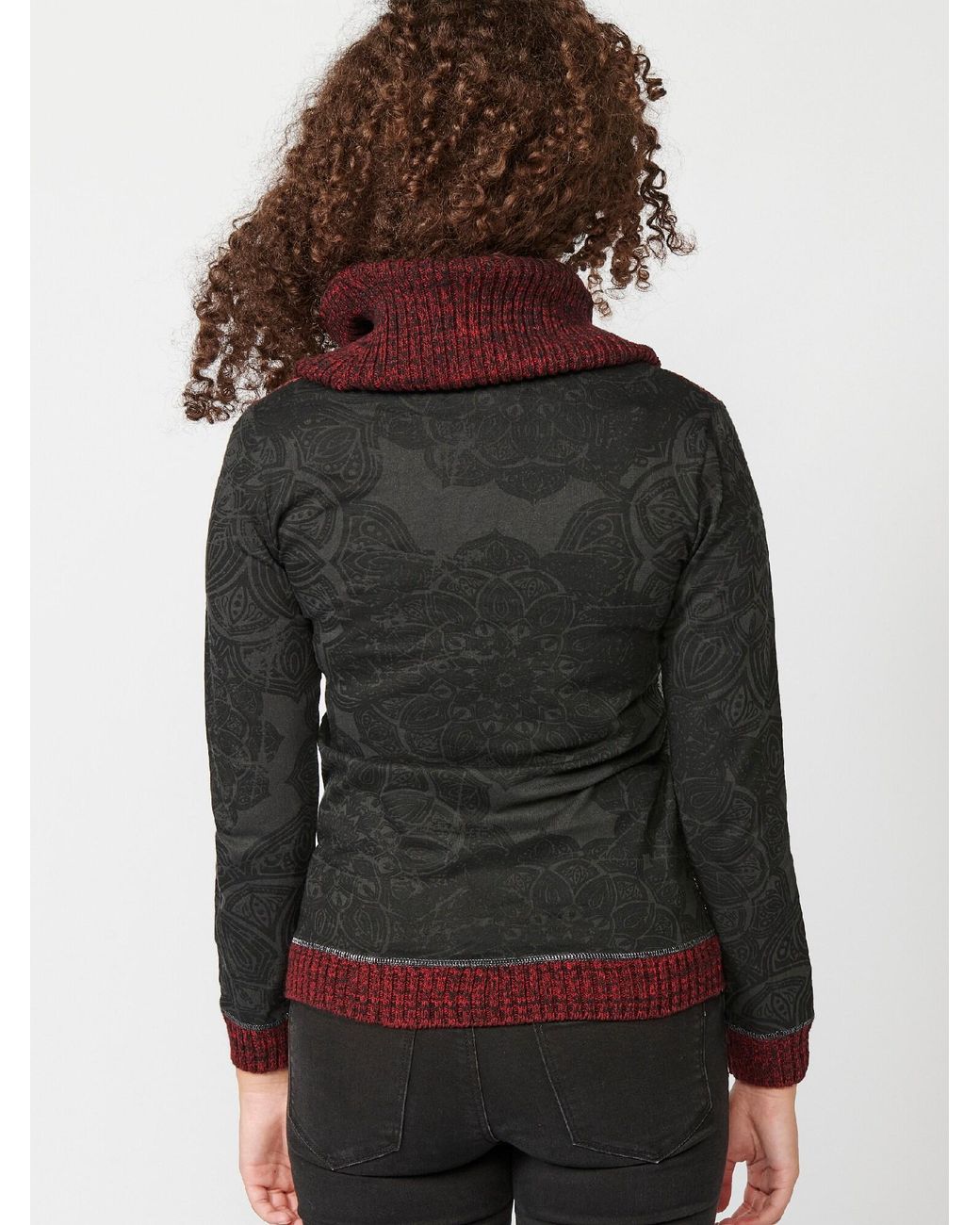 Koröshi Black Pullover