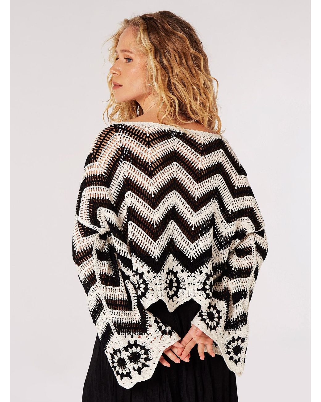 Apricot White Pullover