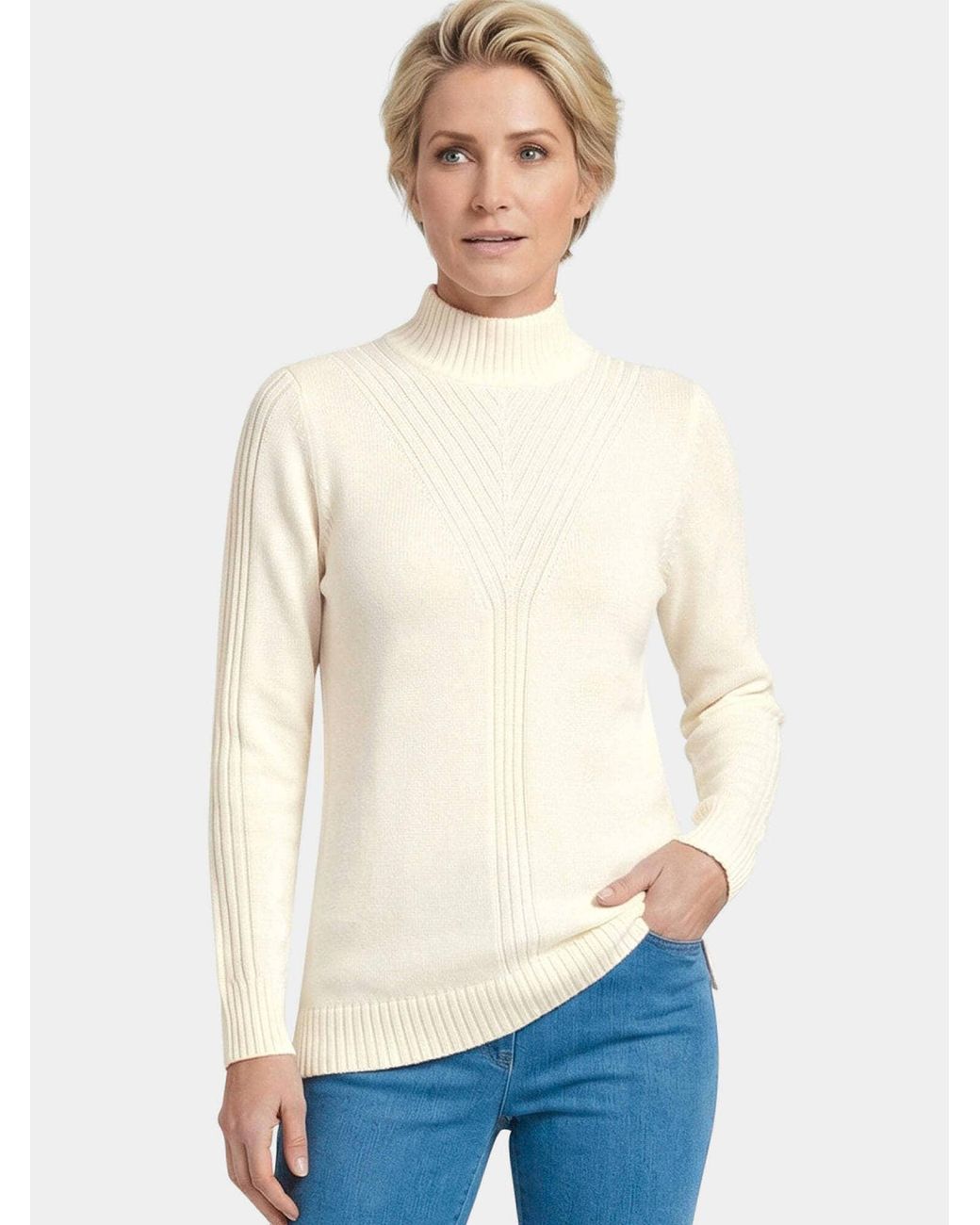 Goldner White Pullover