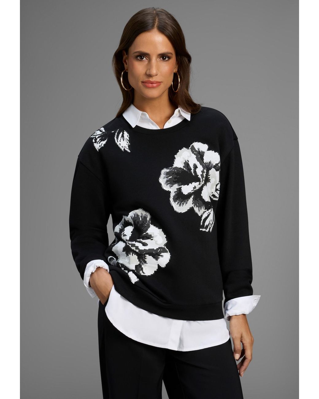Laura Scott Black Pullover