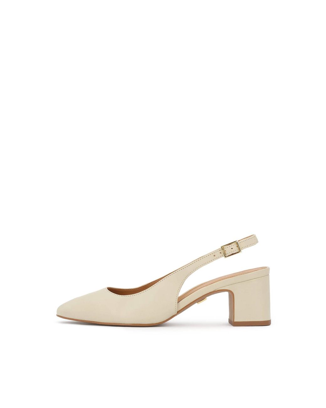 Kazar White Pumps
