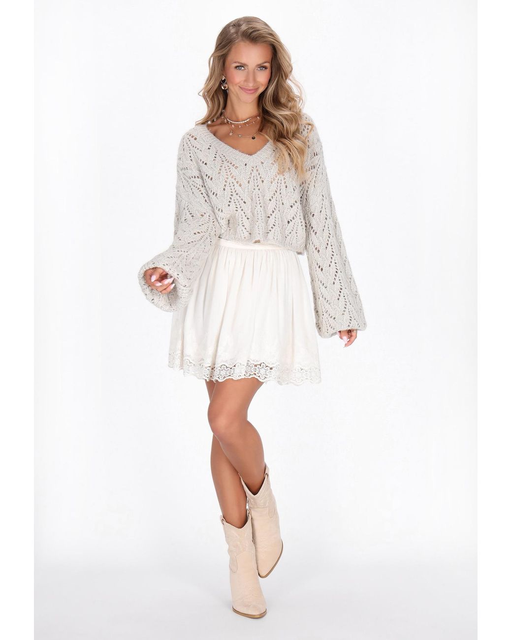 IZIA White Pullover