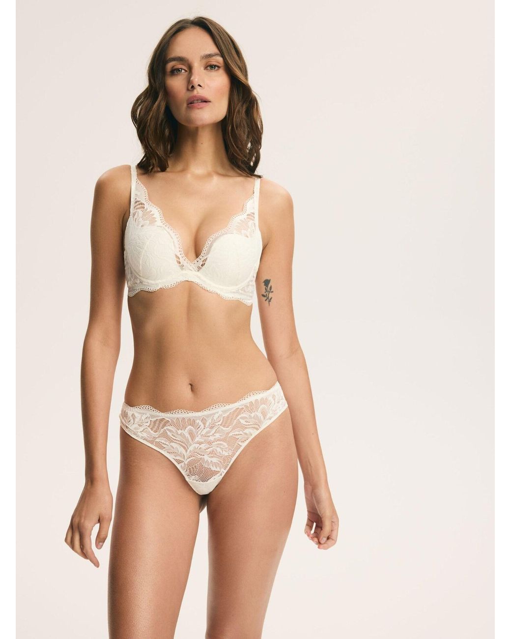 ESOTIQ Brown String Vivian