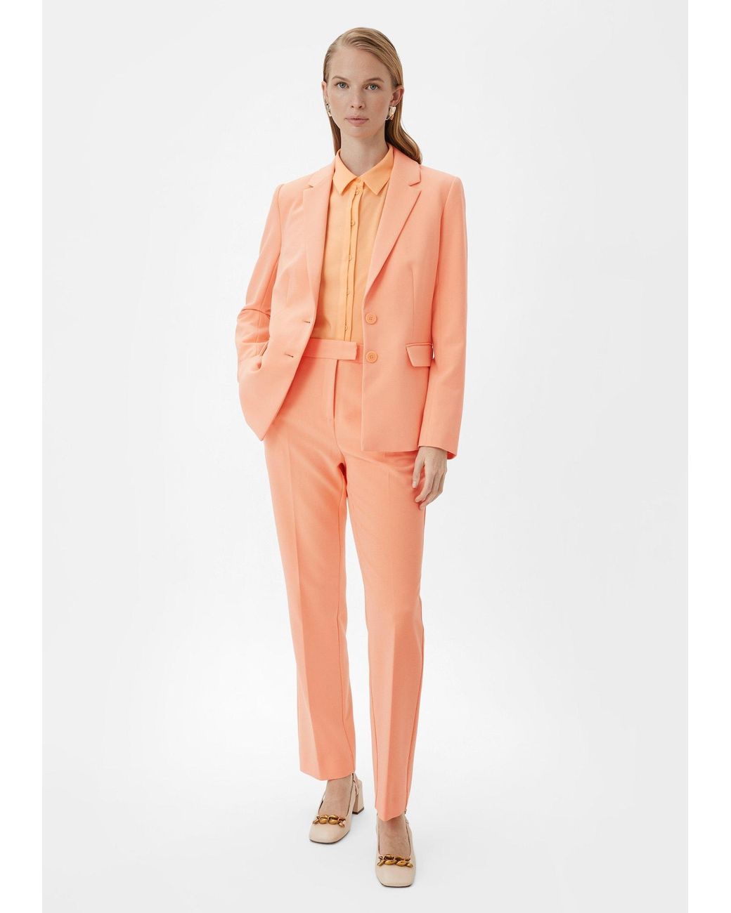Comma, Orange Hose