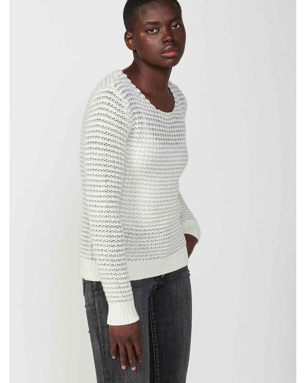 Koröshi White Pullover